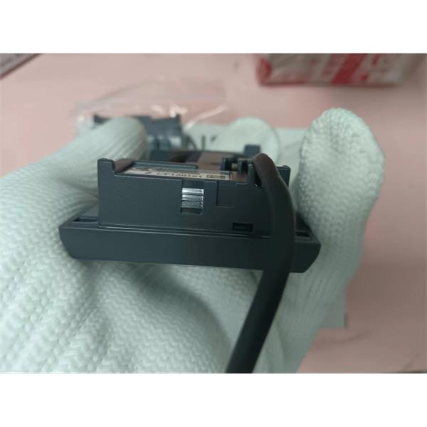 日本KEYENCE基恩士原裝光纖傳感器元件FU-54TZ